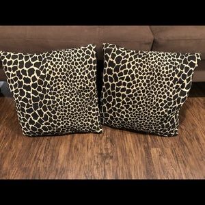 Cheetah pillows (2 pillows)